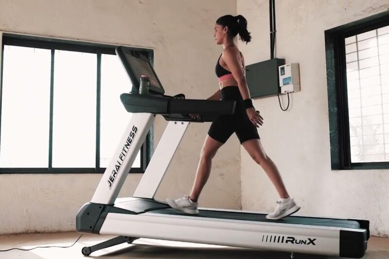 Calisthenics Treadmill Workout: Combining Bodyweight Training with Cardio for Total Fitness